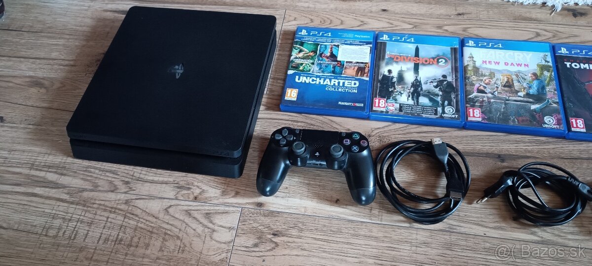 Ps4 slim s hrami - 3