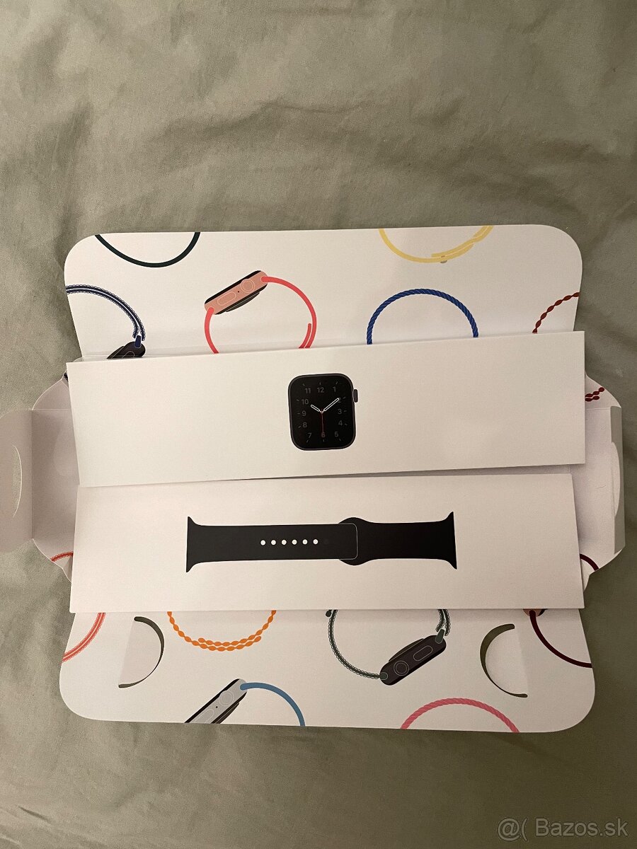 Apple Watch SE 44mm - 3
