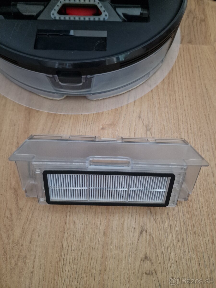 Robotický vysávač RoboRock s mopom - 3
