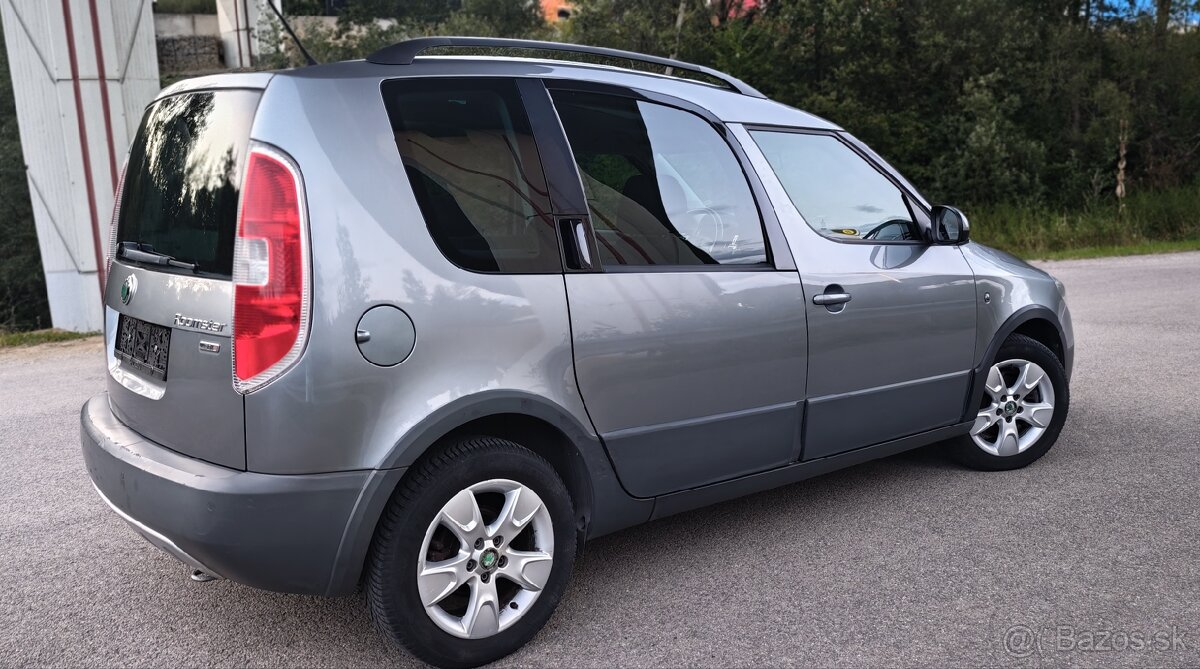 Škoda Roomster Scout 1.6 TDi Elegance - 3