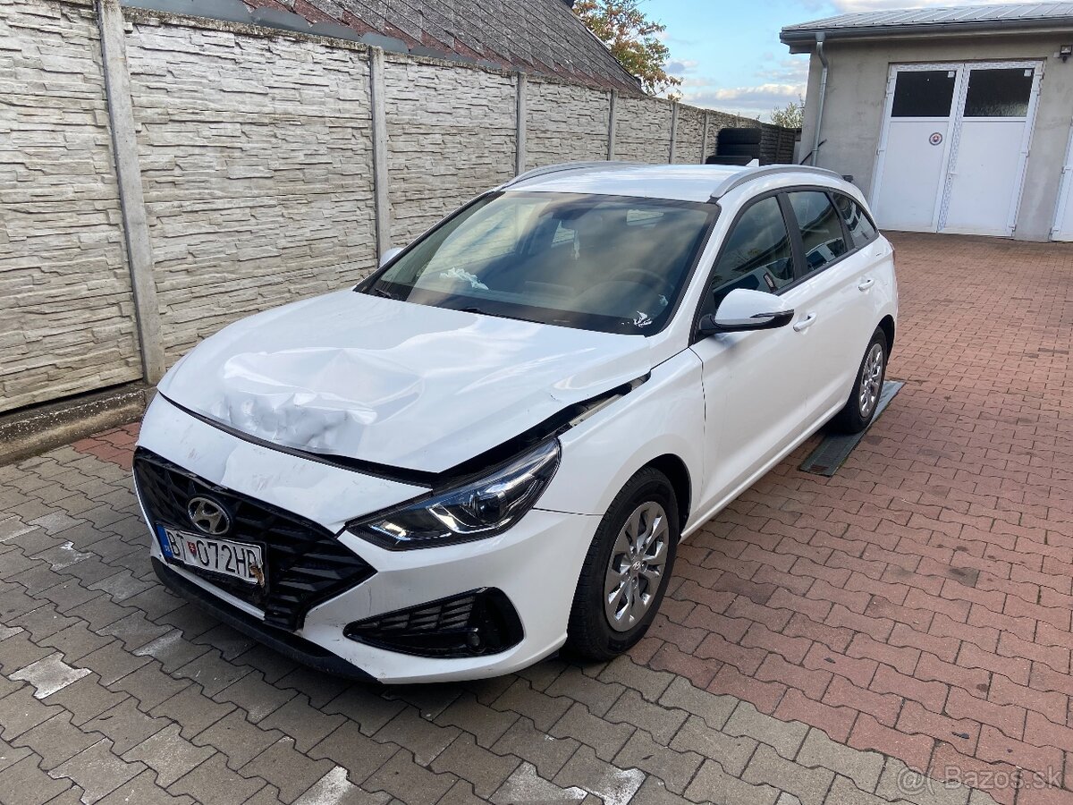 HYUNDAI I30 CW rok 2022 - 3