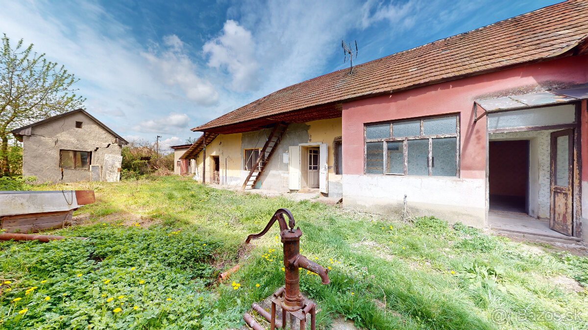 RODINNÝ DOM SO ZÁHRADOU V OBCI ČATA - 3D PREHLIADKA - 3