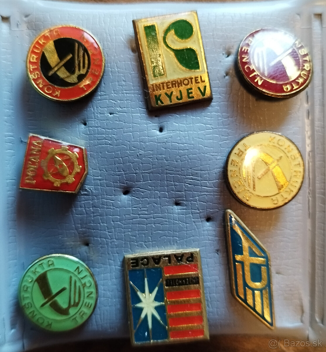 Predám odznaky a kladivko Konštrukta Trenčín - 3