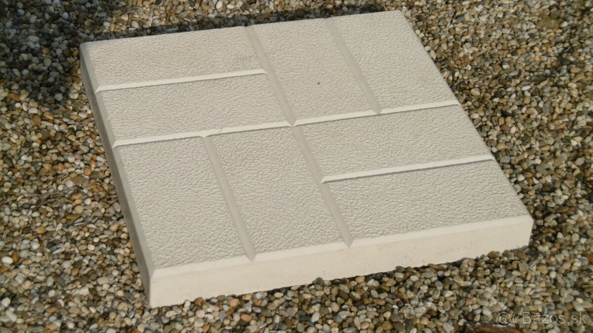 PREDAM VYBROLIATU DLAŽBU VYROBENE Z CEMENTU 42,5 + CHEMIA - 3