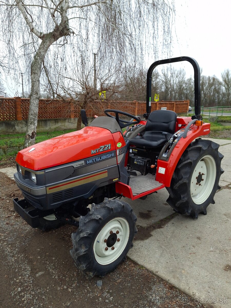 Mitsubishi MT221 - 3