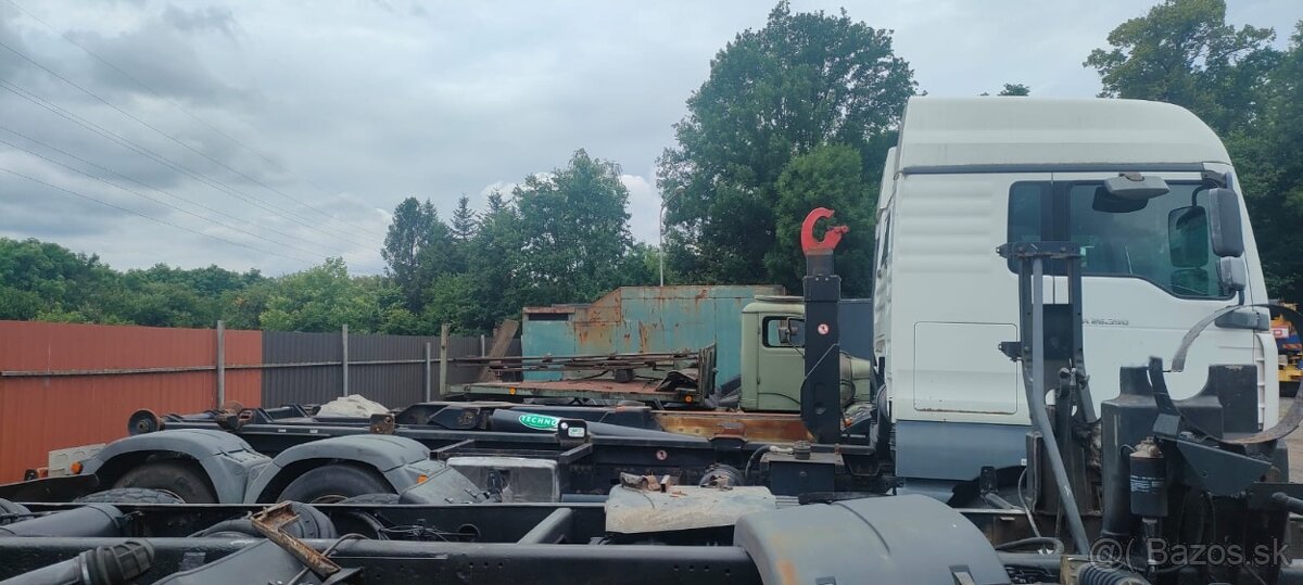 MAN TGA 26.390 6x2 hákový nosič - 3