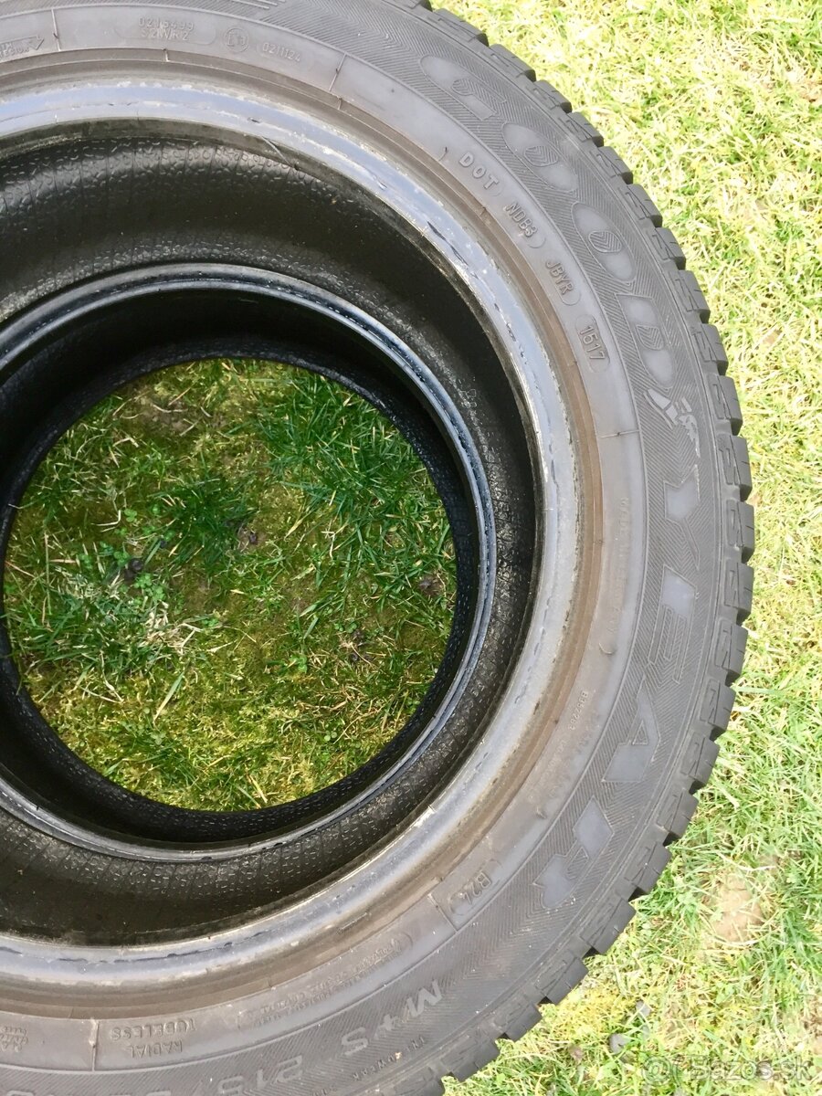 215/55 r16 celoročné Good Year 97V; XL - 3