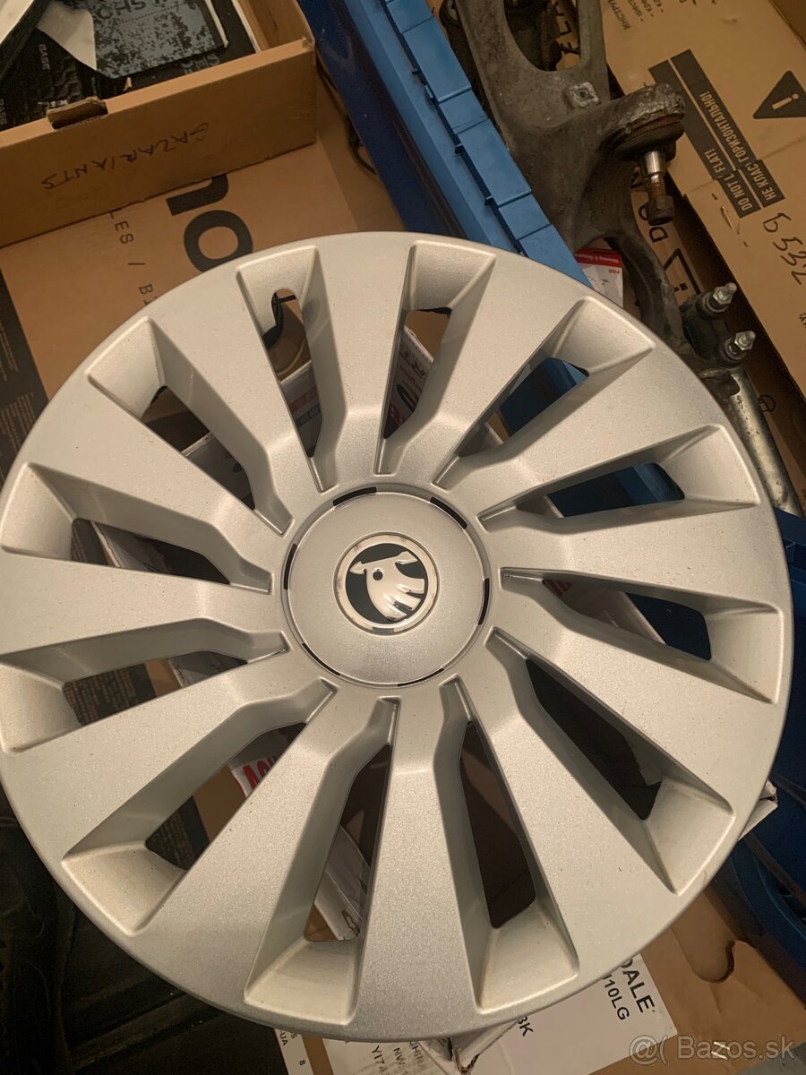 Puklice na kolesa 14" 15" 16" v perfektnom stave - 3