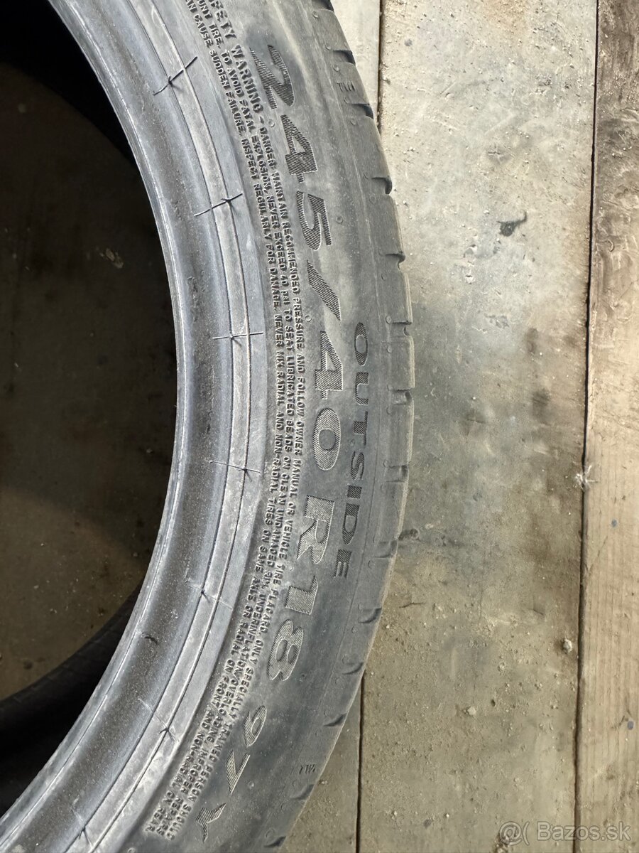 245/40R18 - 3