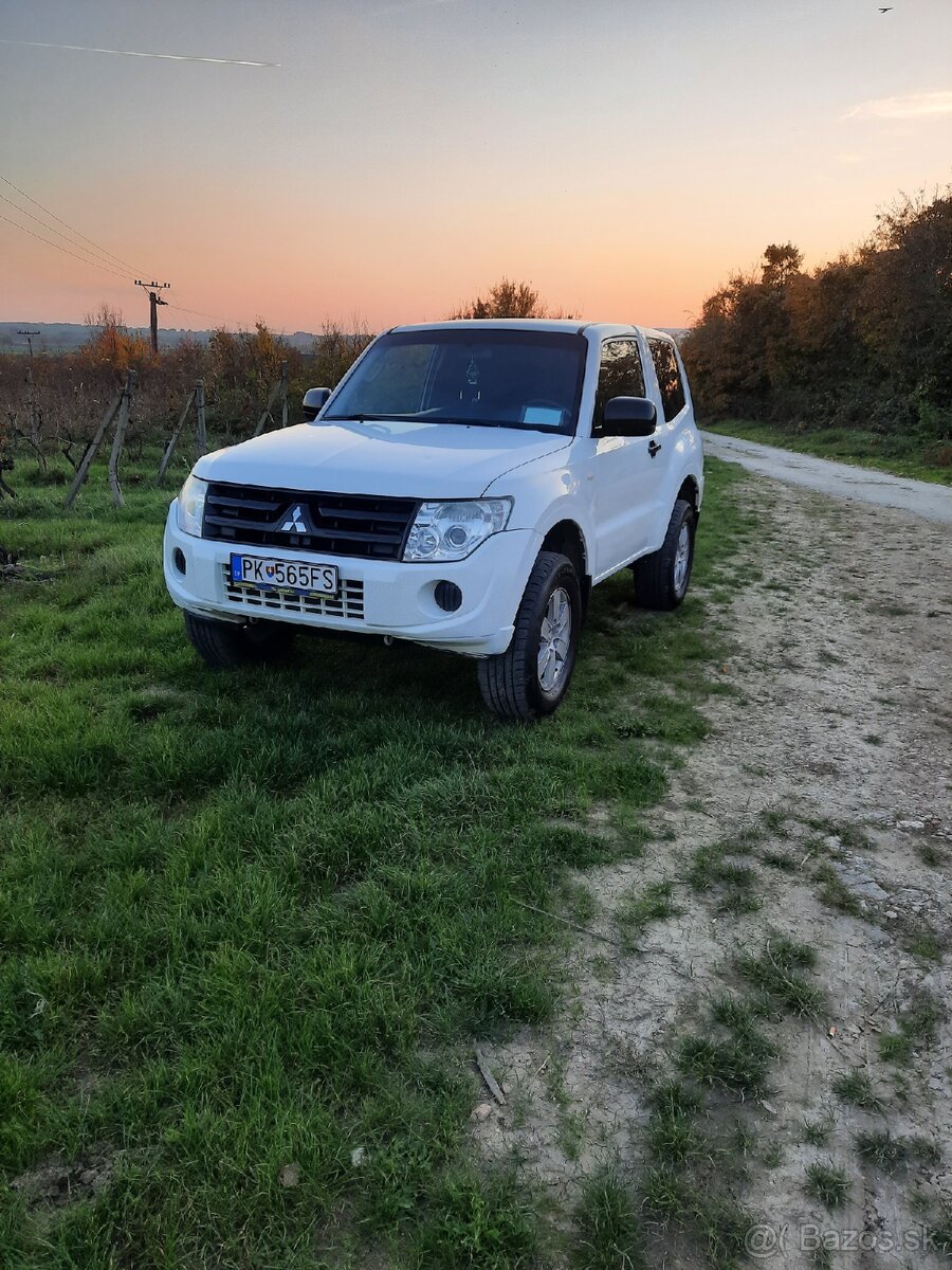 Mitsubishi pajero 3.2d 2013 - 3