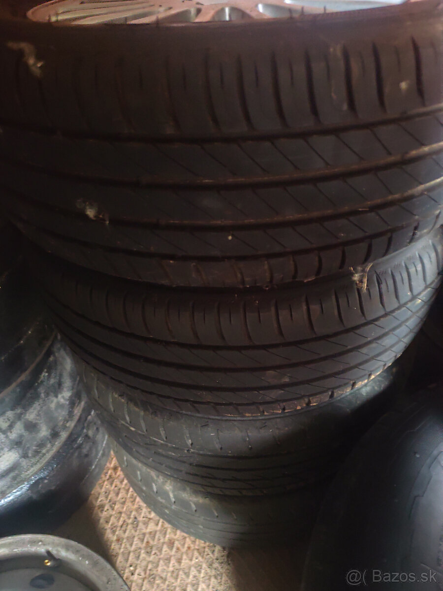 Kolesá na VOLVO V40 - 3