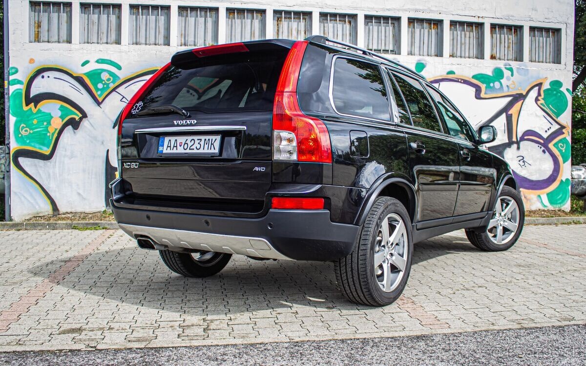 Volvo XC90 XC 90 D5 Momentum A/T - 3