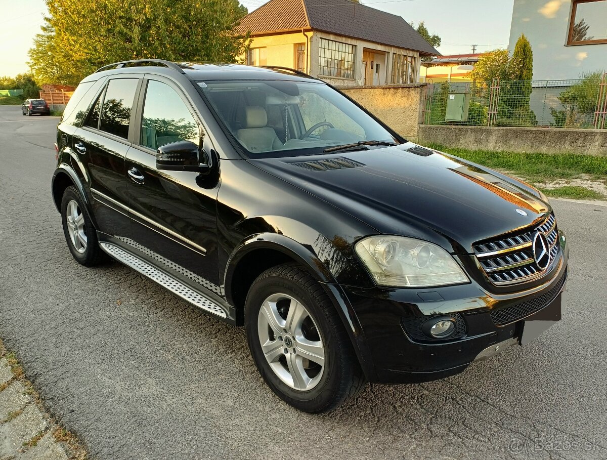 Mercedes Benz M-Trieda ML 320CDi 165KW 4-Matic 7-A/T SUV