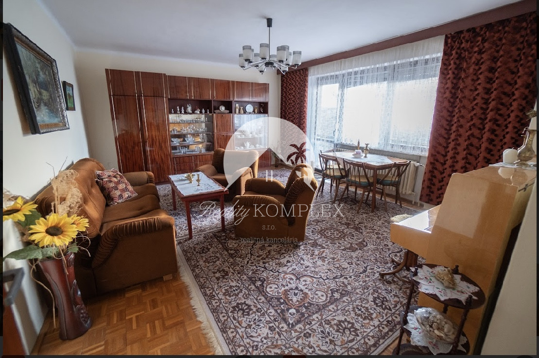 Reality KOMPLEX s.r.o., Vám ponúka na predaj 4-izbový dvojpo - 3