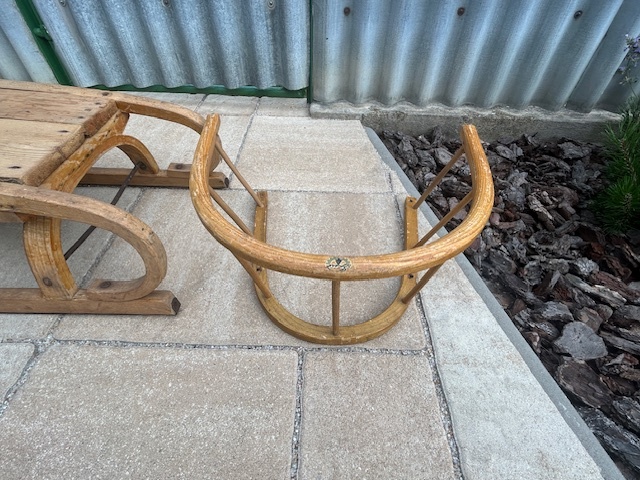 Predám drevené sánky pre deti s operadlom. - 3