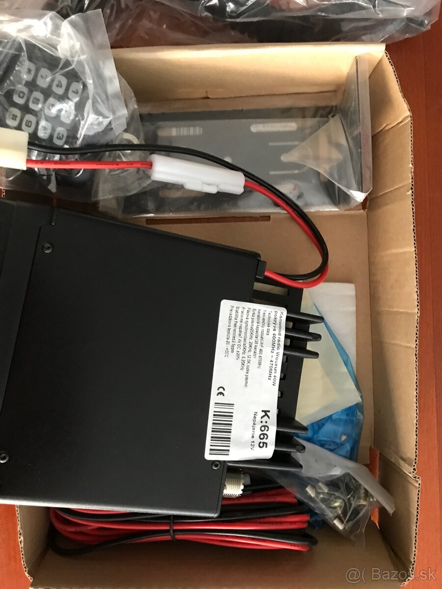 Výkonná vysielačka do auta 400-470MHz - 3