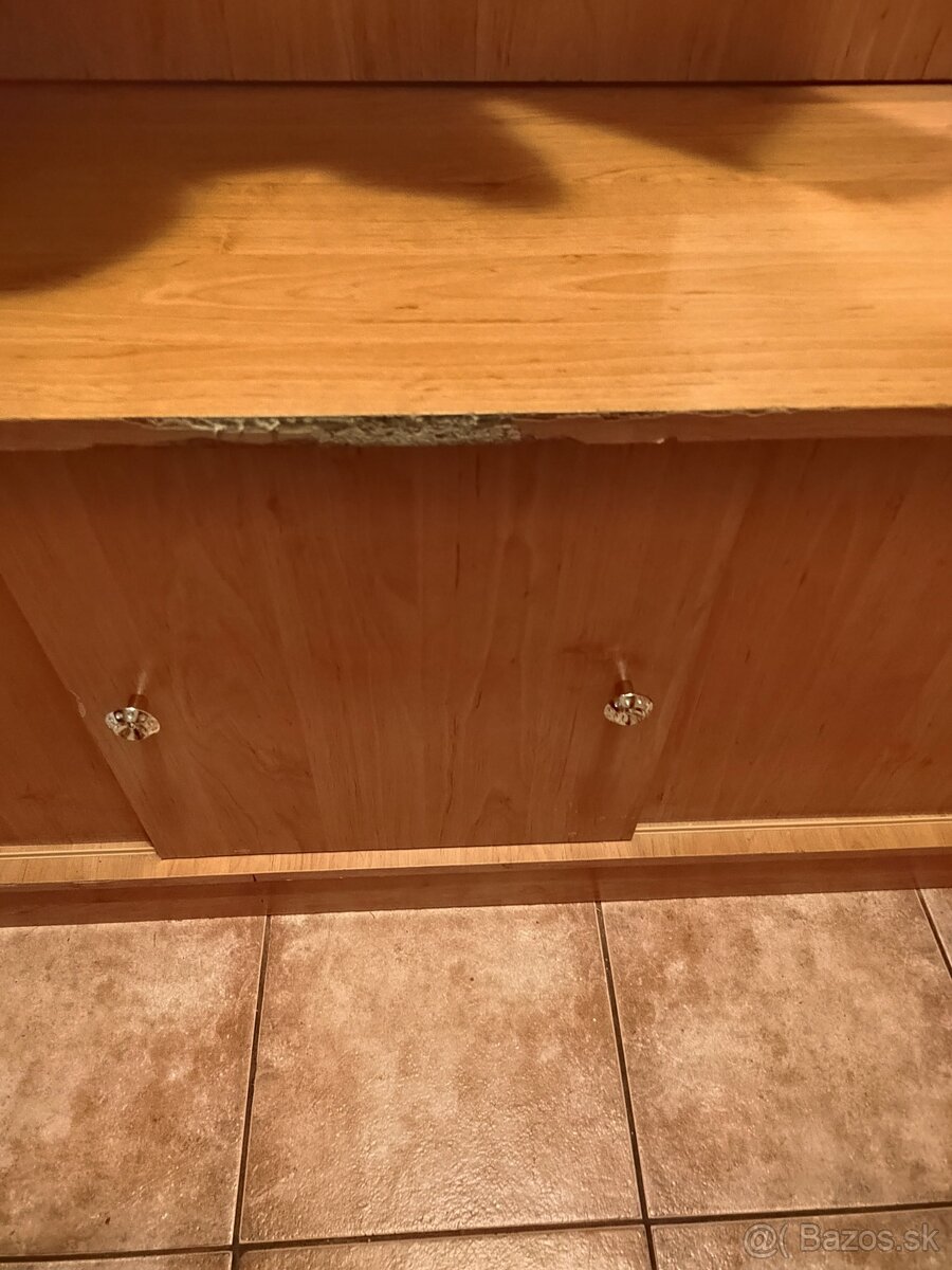 Vešiaková stena - 3