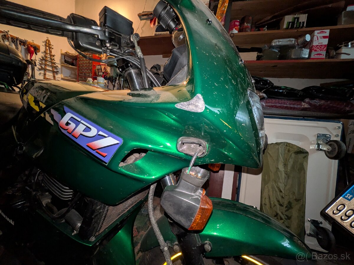 Kawasaki GPZ 500S - 3