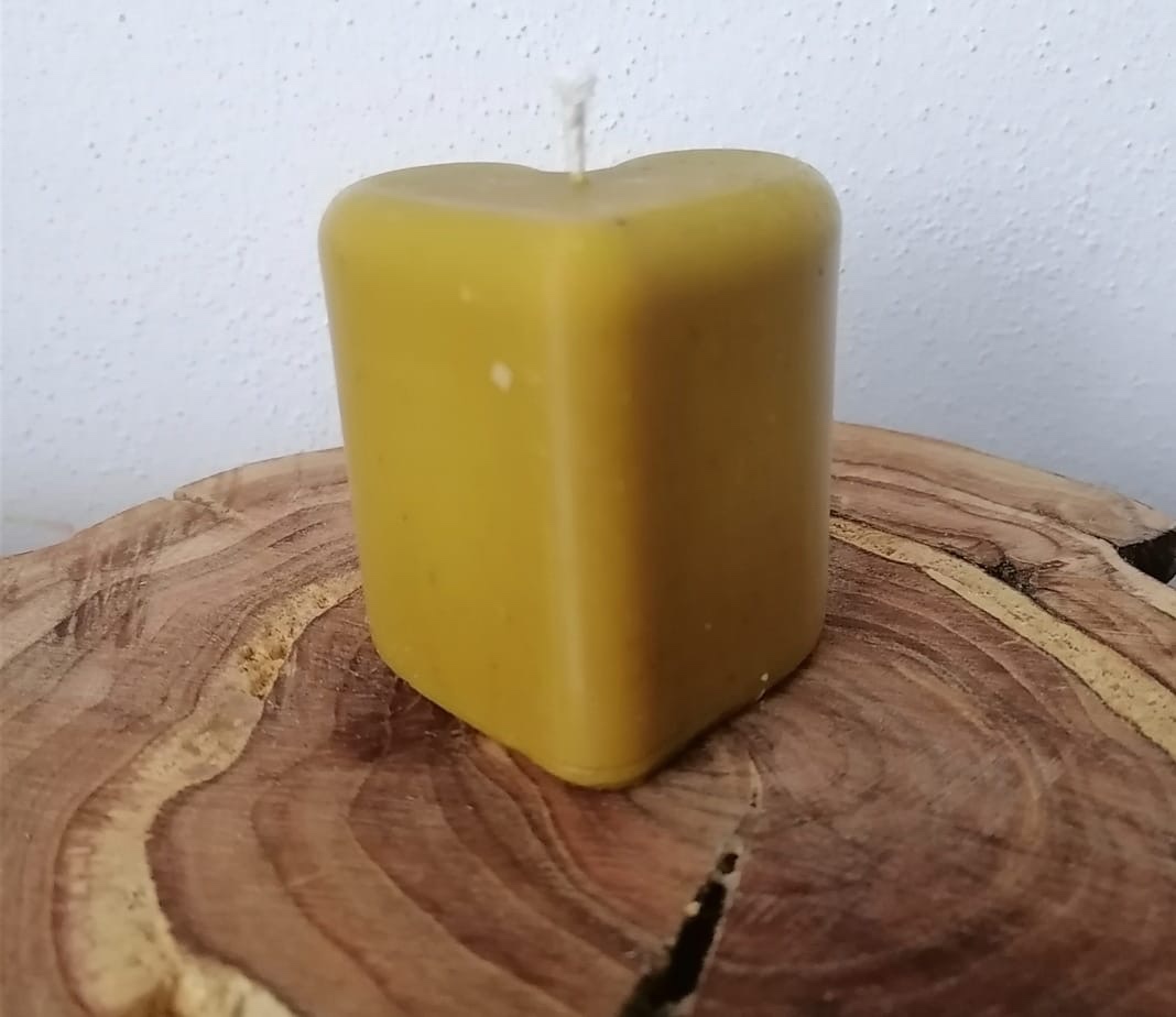 Predám ručne robene sviečky zo 100% Oravského včelieho vosku - 3