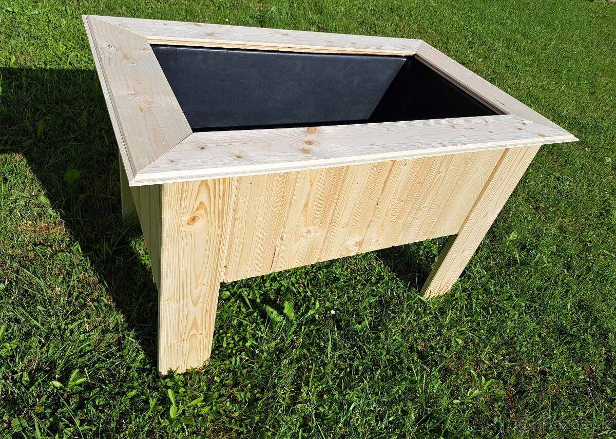 Vyvýšený záhon kvetináč - 3