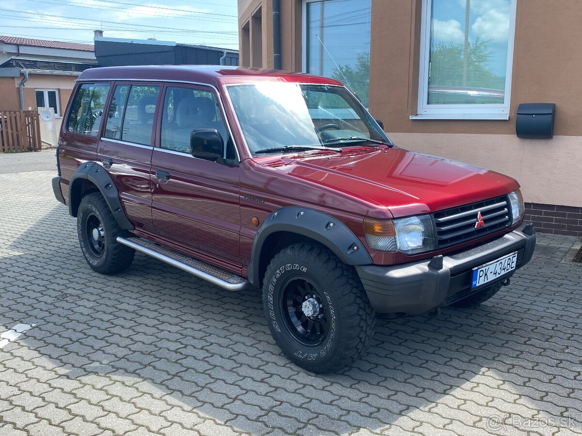 MITSUBISHI PAJERO 2,5 TD - 3