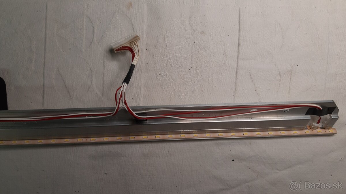 SINY KDL 42W706B na ND - 3