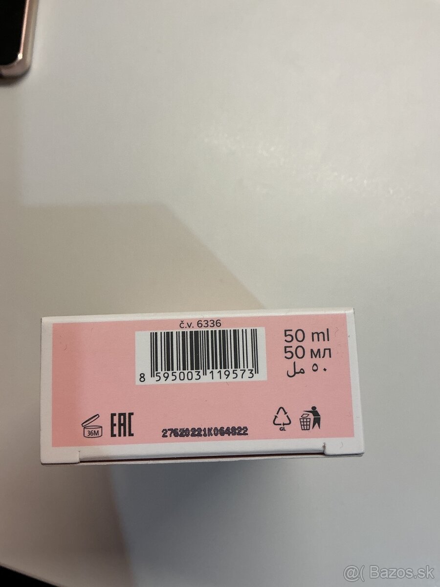 Voňavka dermacol - 3