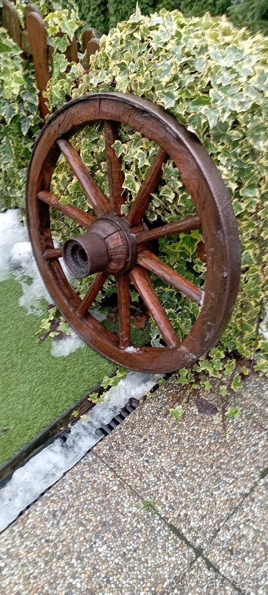 Staré drevené koleso 2 - 3