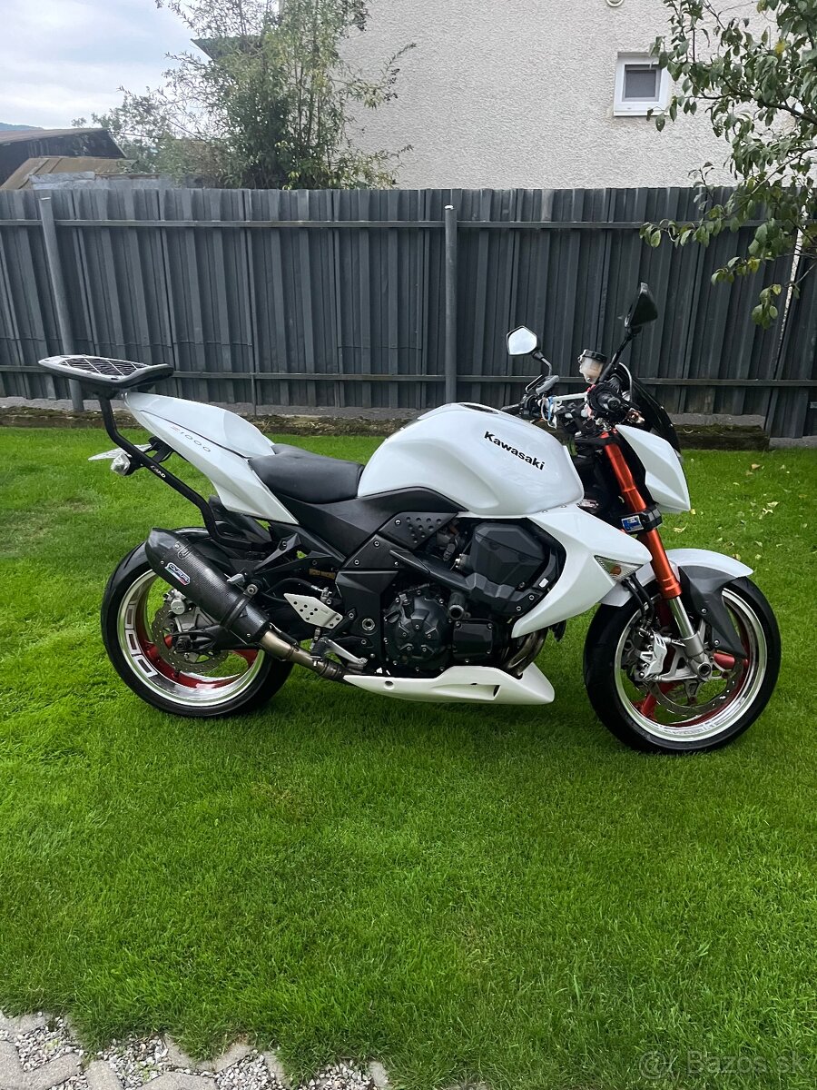 Kawasaki Z1000 - 3
