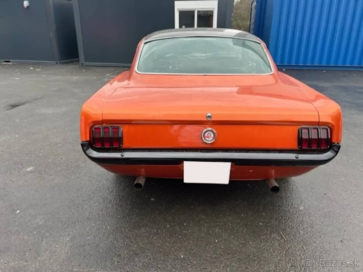 Ford Mustang Fastback z roku 1966 - 3