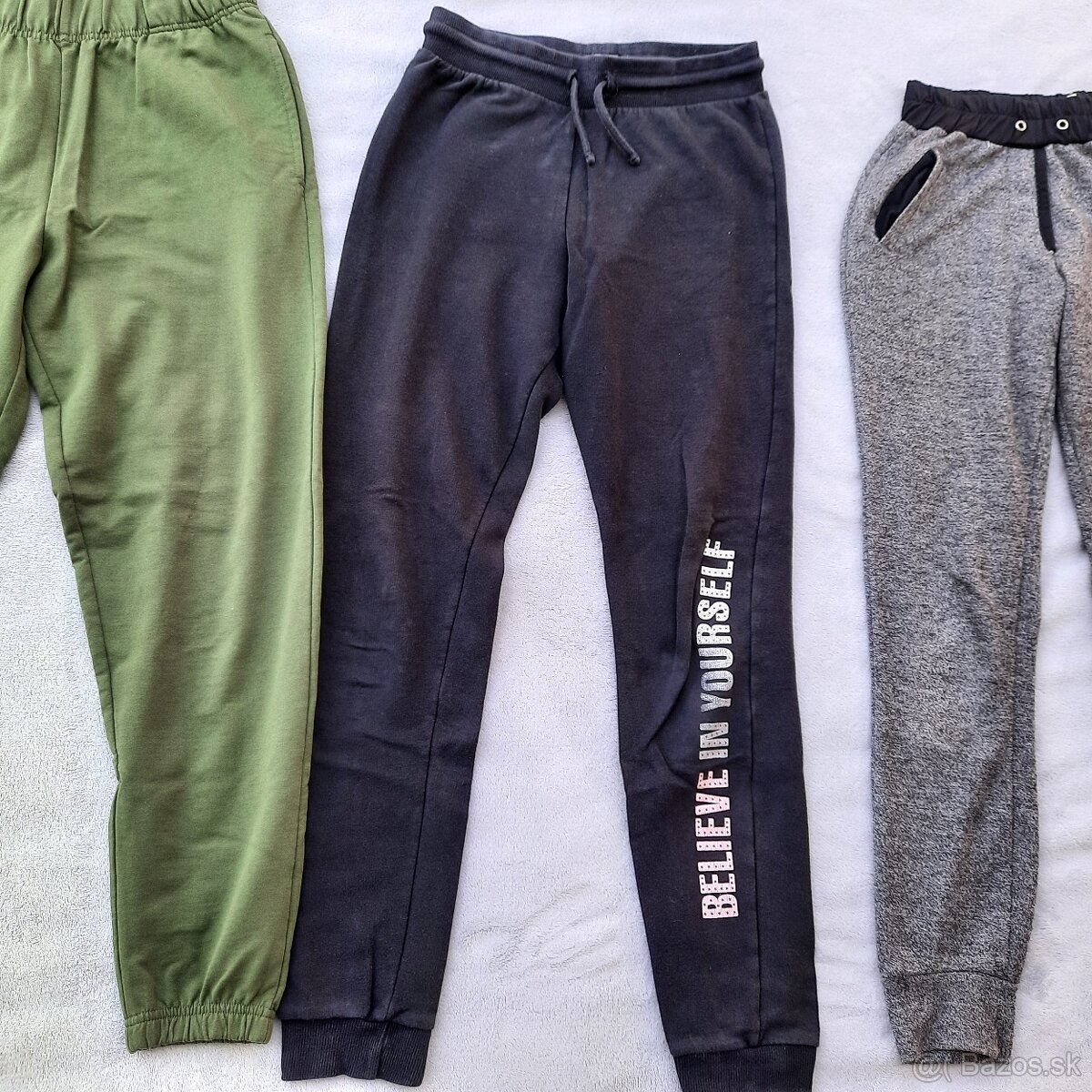 3 dievčenské teplaky veľ. XS/34 - 3