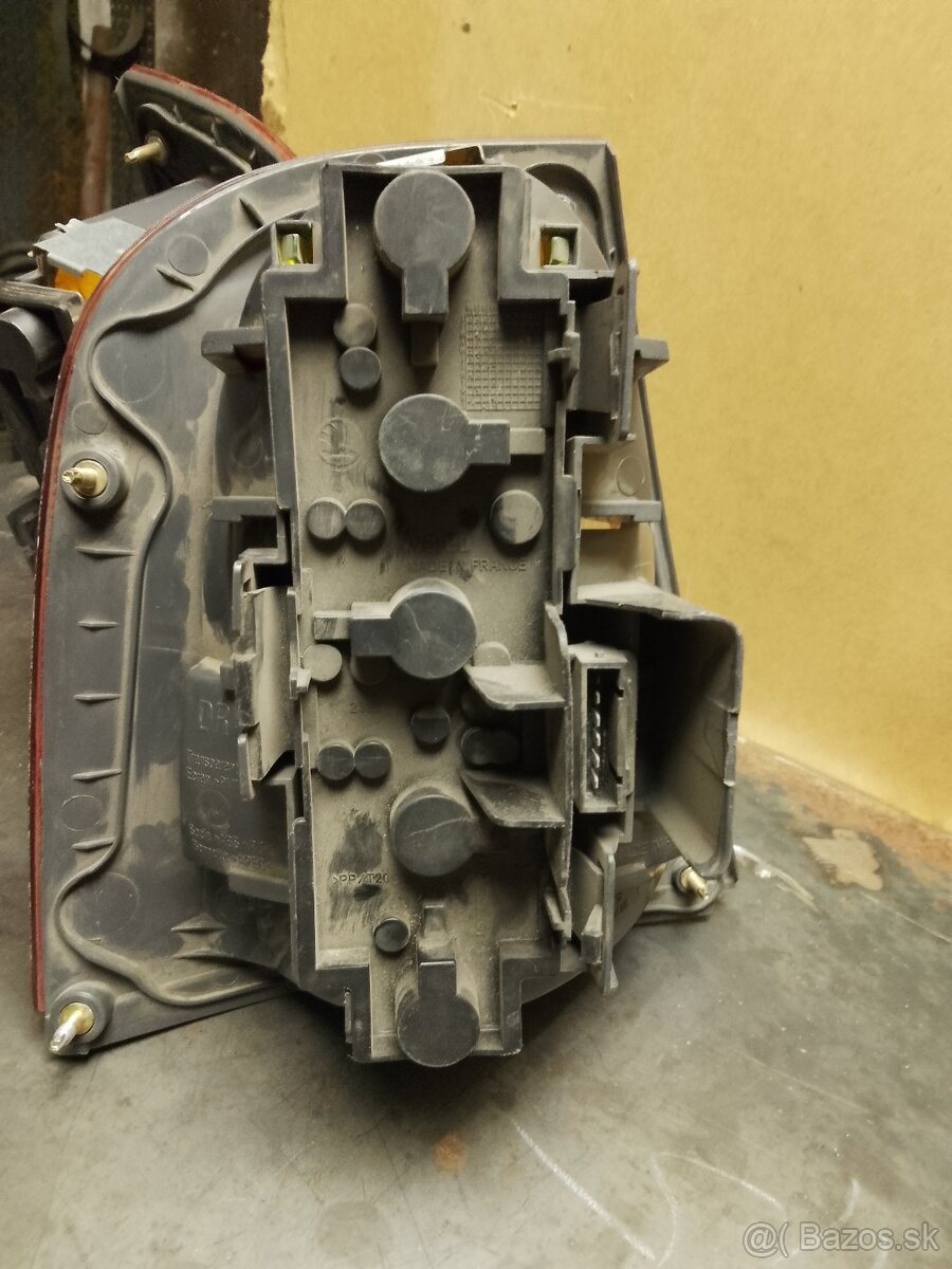 oktavia zadne svetla - 3