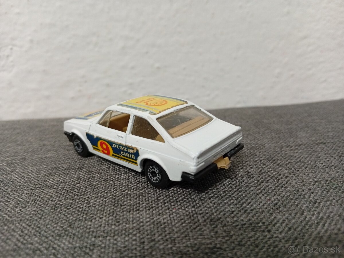Matchbox Ford Escort RS 2000, Lesney England - 3