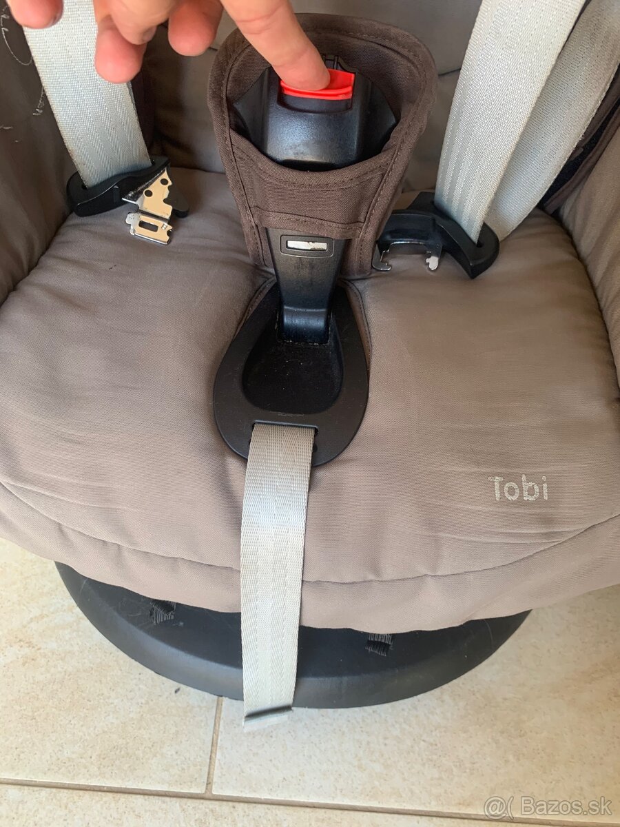 3 ks detských autosedačiek MAXI COSI Tobi - 3