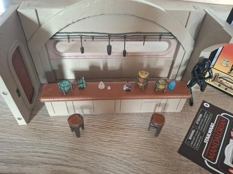 Sada Star Wars Mandalorian Hasbro Nevarro Cantina - 3