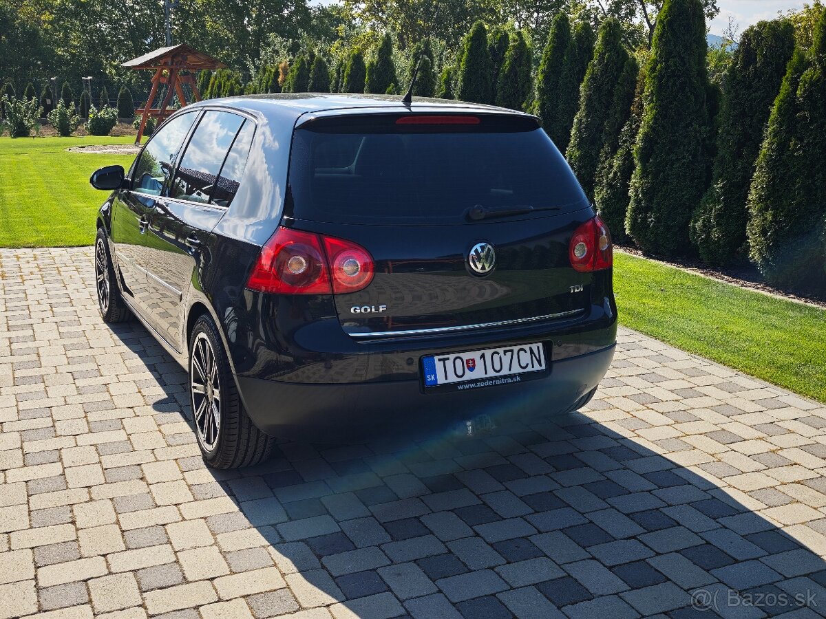 Predám GOLF V - 3