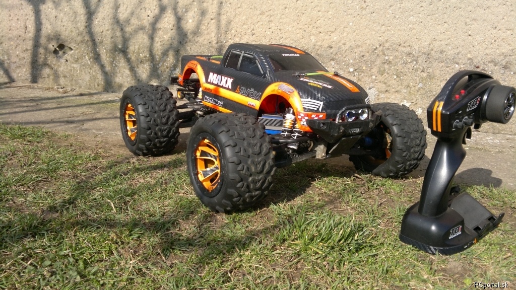Rc Traxxas EMAXX - 3