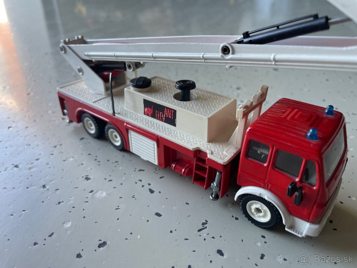 Siku Poziarne auto 1:55 - 3