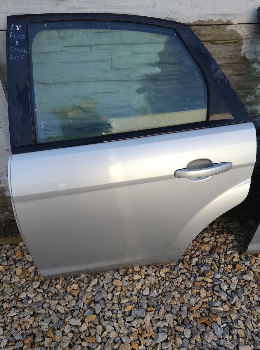 Dvere Ford Focus MK2 Facelift sedan - 3