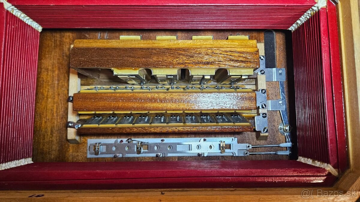 Heligonka Hohner overture V - 3