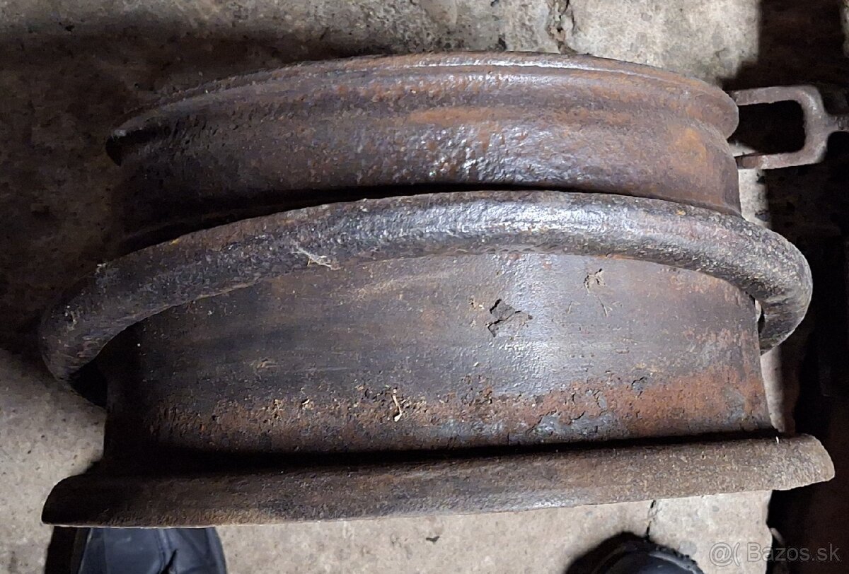 Kolesá 5t vlečka - 3