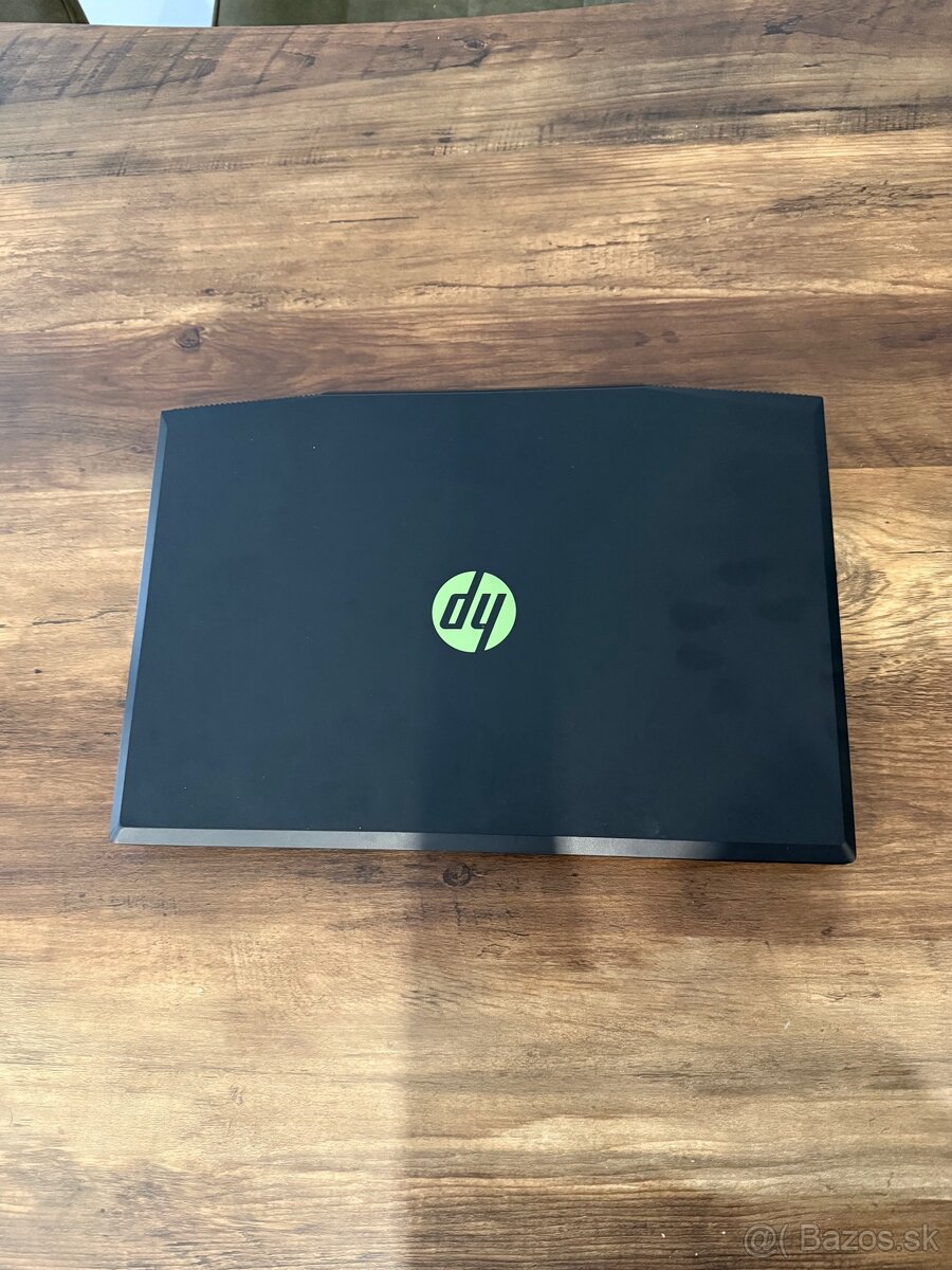 HP pavilion 15 - 3