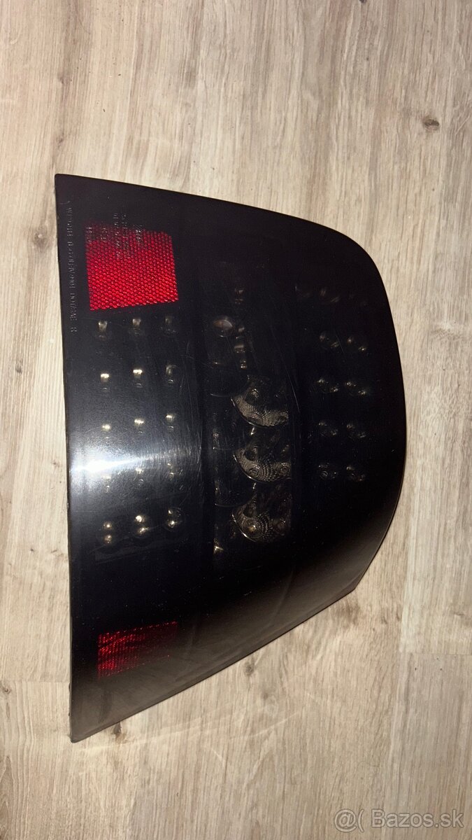 Zadné svetla na Golf4 - 3