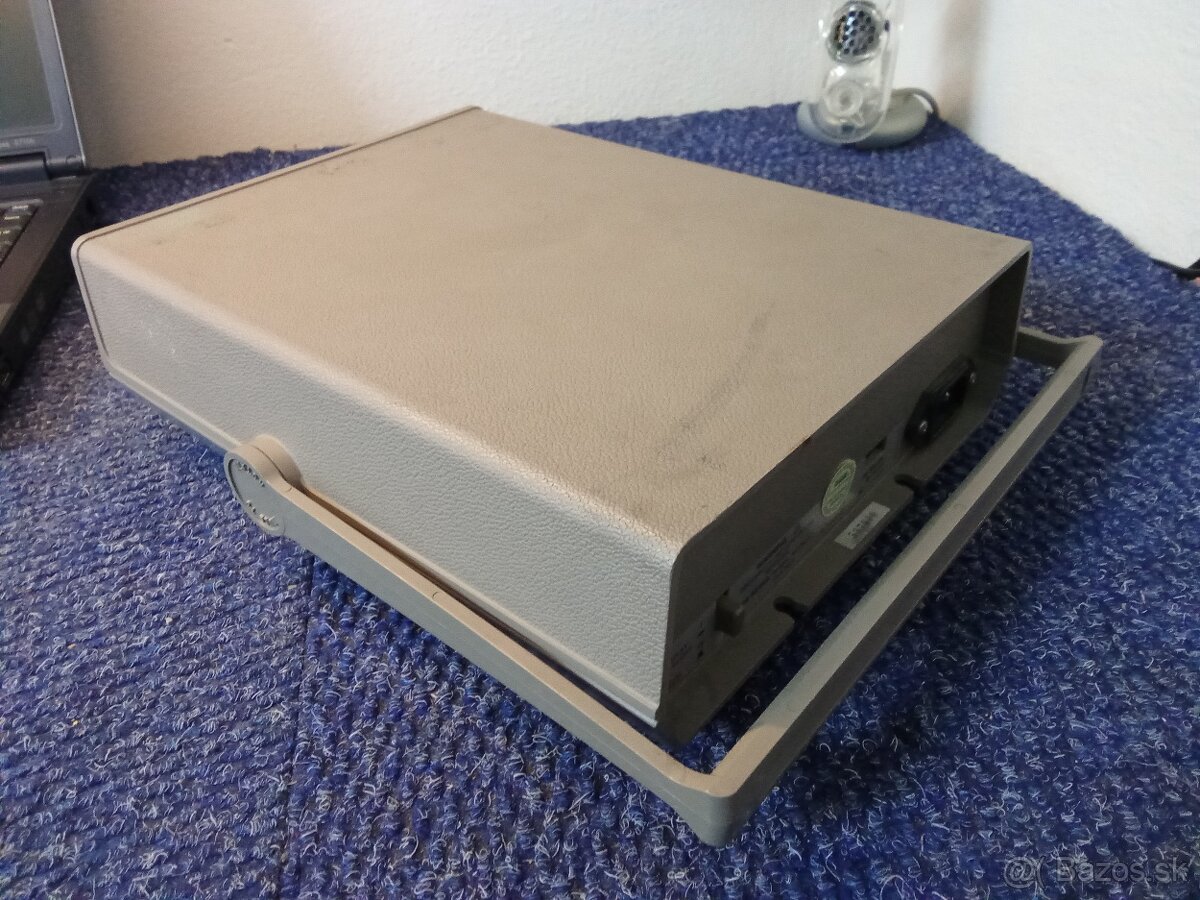 Digitalny stolny multimeter Keithley - 3