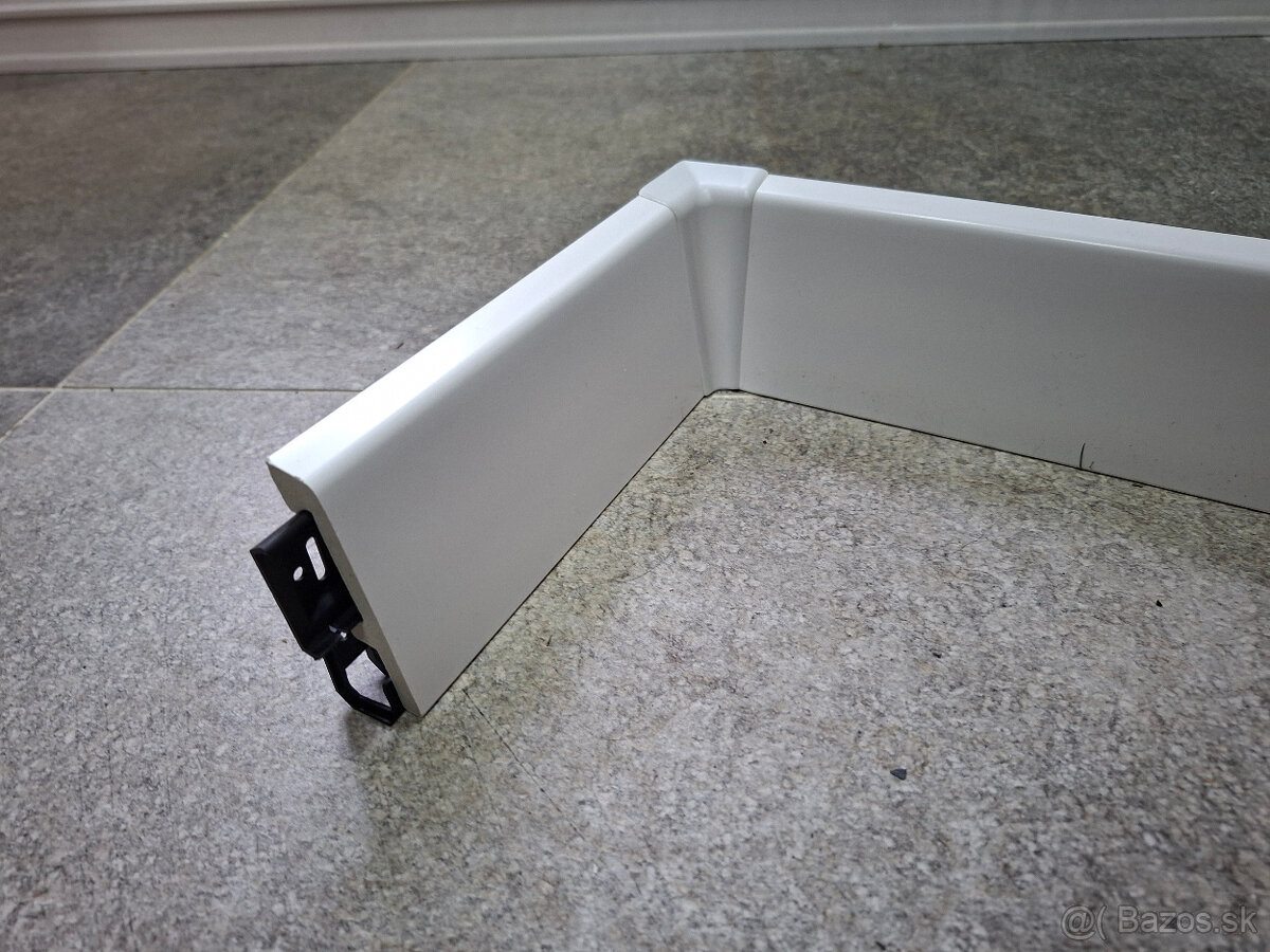 Predám biele kompozitné soklove lišty - 3