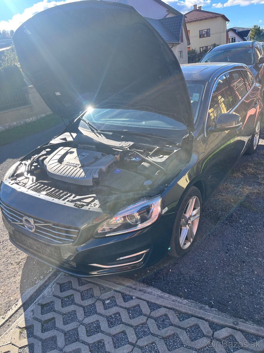 Volvo V60 D6 Plugin Hybrid AWD - 3