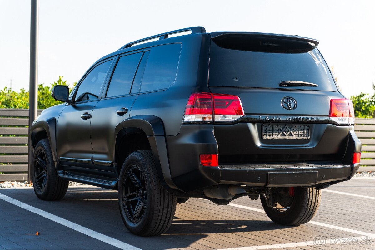 Toyota Land Cruiser 200