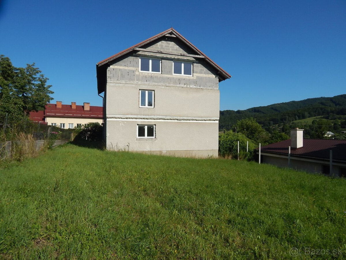 EXKLUZÍVNE-SPEKTRUM REALITY- Na predaj 7-izbový rodinný dom - 3