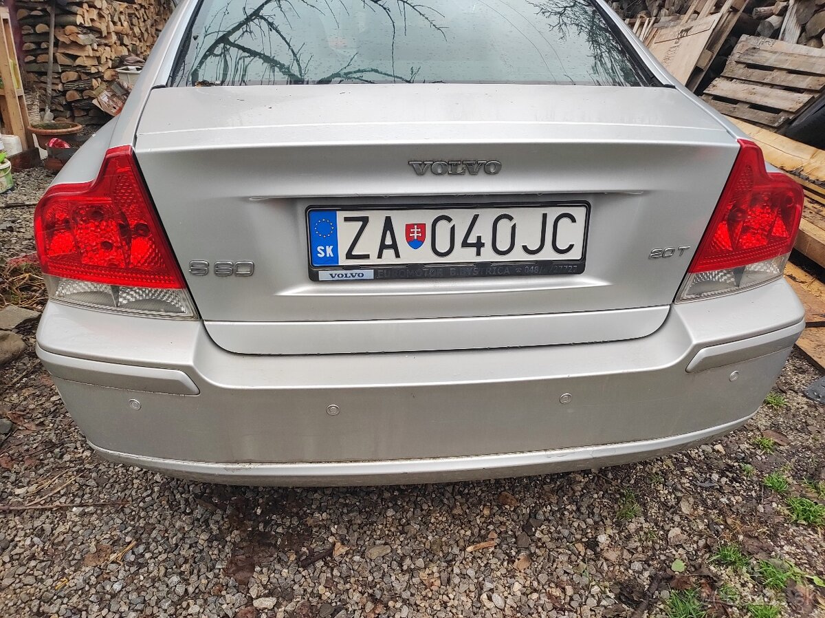 S60 2.0 132kw benzín - 3
