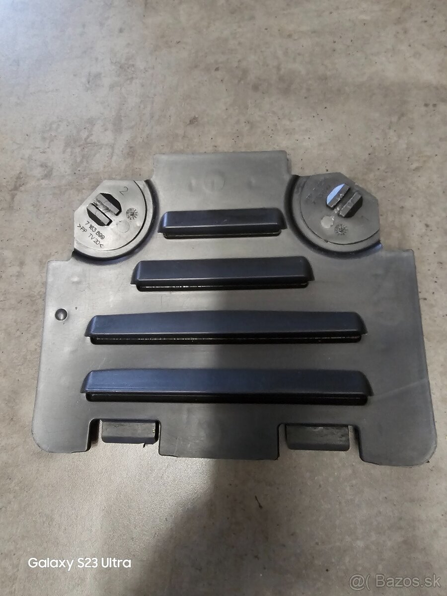 Bmw krytka podblatnika mpacket - 3